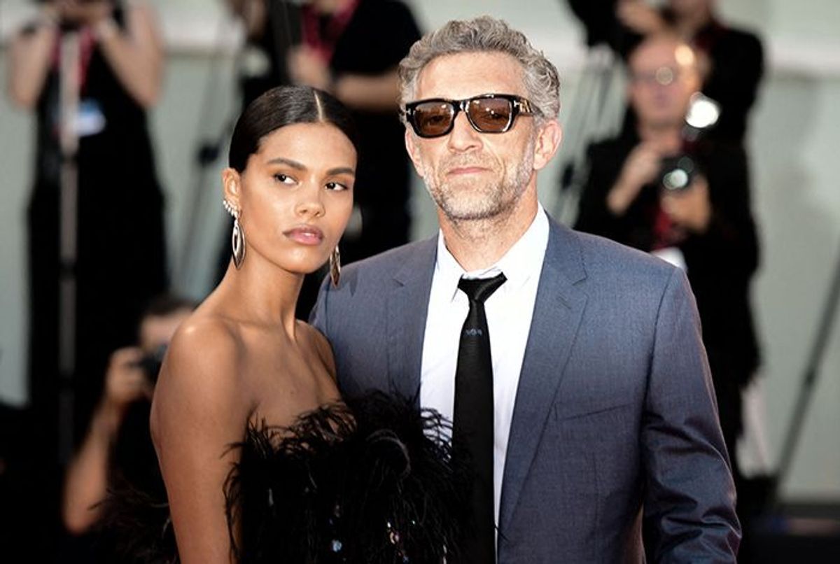 Vincent Cassel dévoile la sublime silhouette de Tina Kunakey en bikini