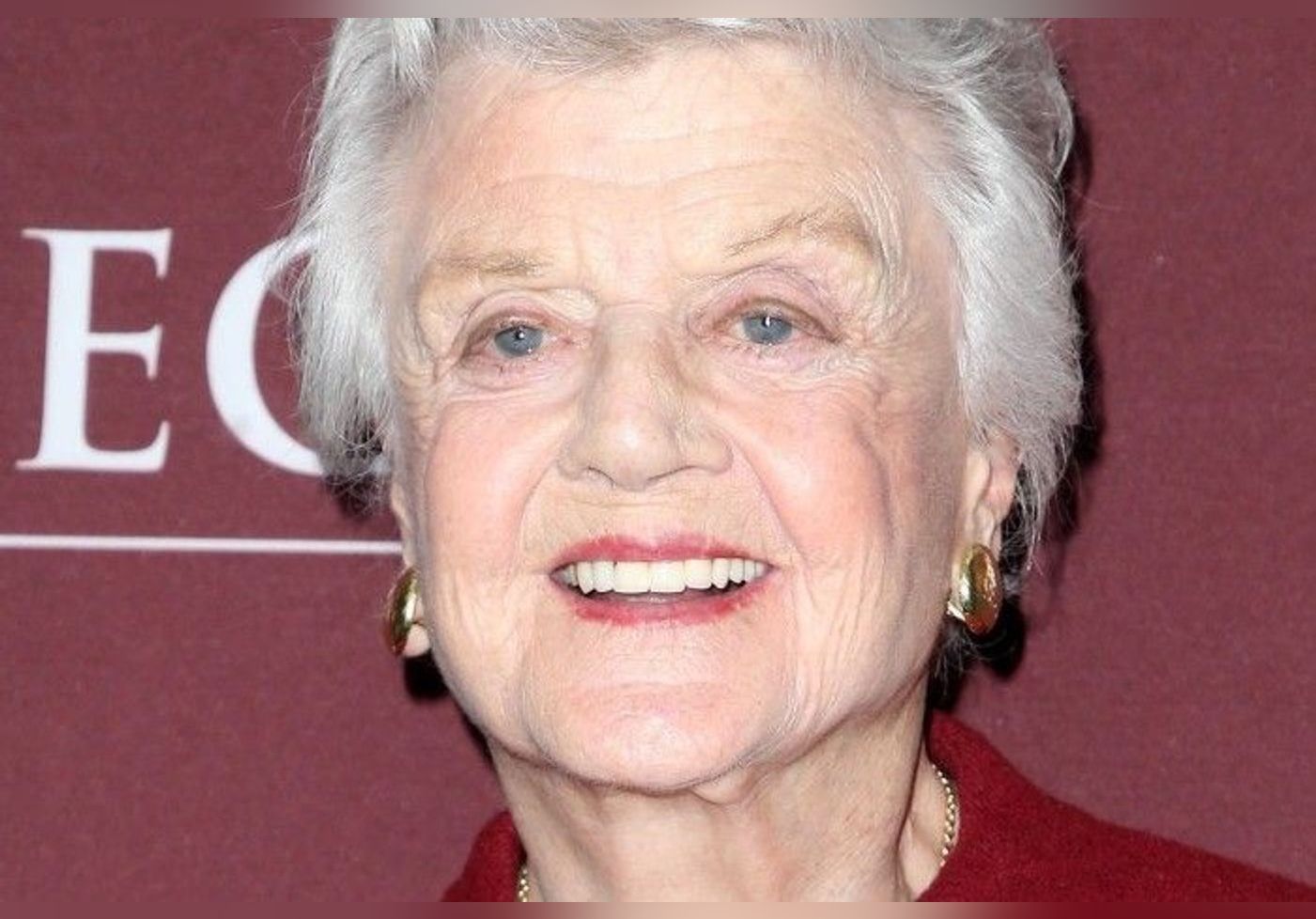 Angela Lansbury star de la série policière Arabesque s est