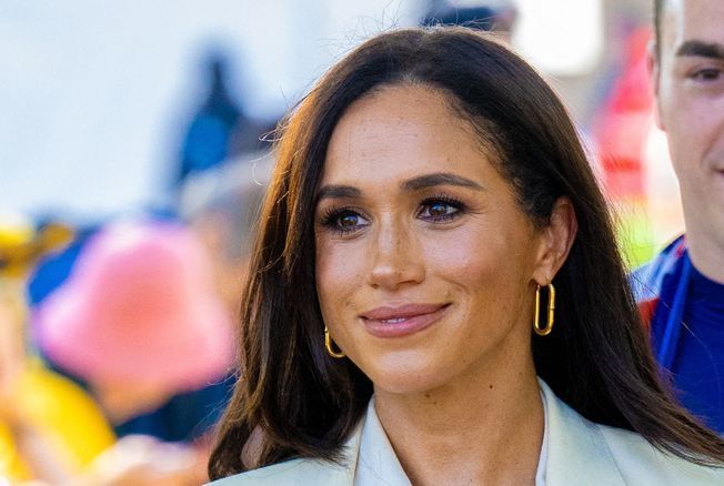 Meghan Markle Ballerines Et Robe Fleurs Elle Est Renversante Lors