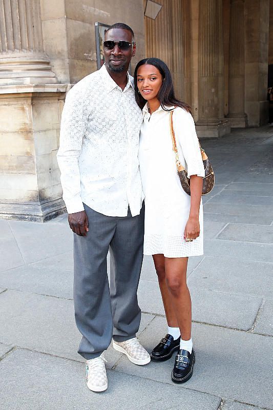 Omar Sy et sa fille Selly, dans la Cour carré du Louvre