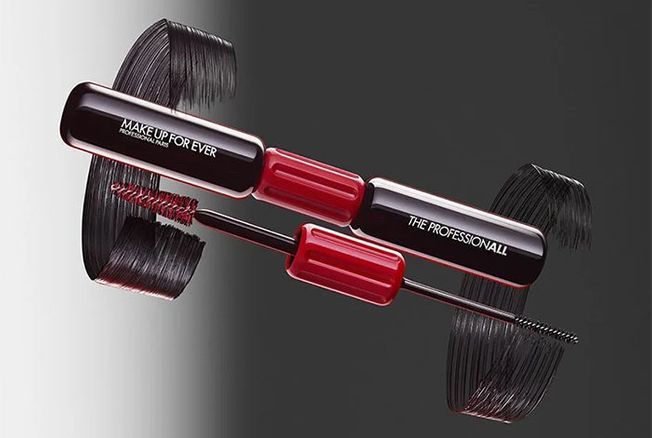 Le mascara The Professionall de Make Up For Ever ouvert.