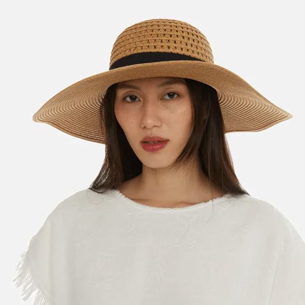 Voici 6 chapeaux tendances à porter en vacances cet été