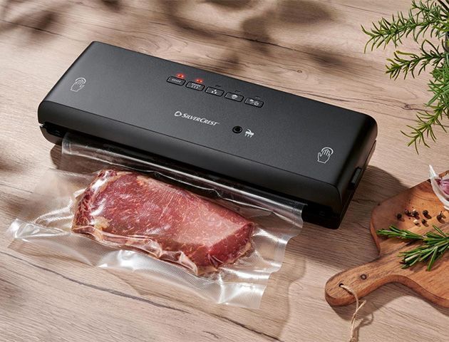 Severin FS 3610 Appareil Sous Vide Compact - Soudure Automatique + 10 Sachets 28x35 Cm, Enrouleur Câble Intégré, Idéal Conservation & Cuisson Sous Vide
