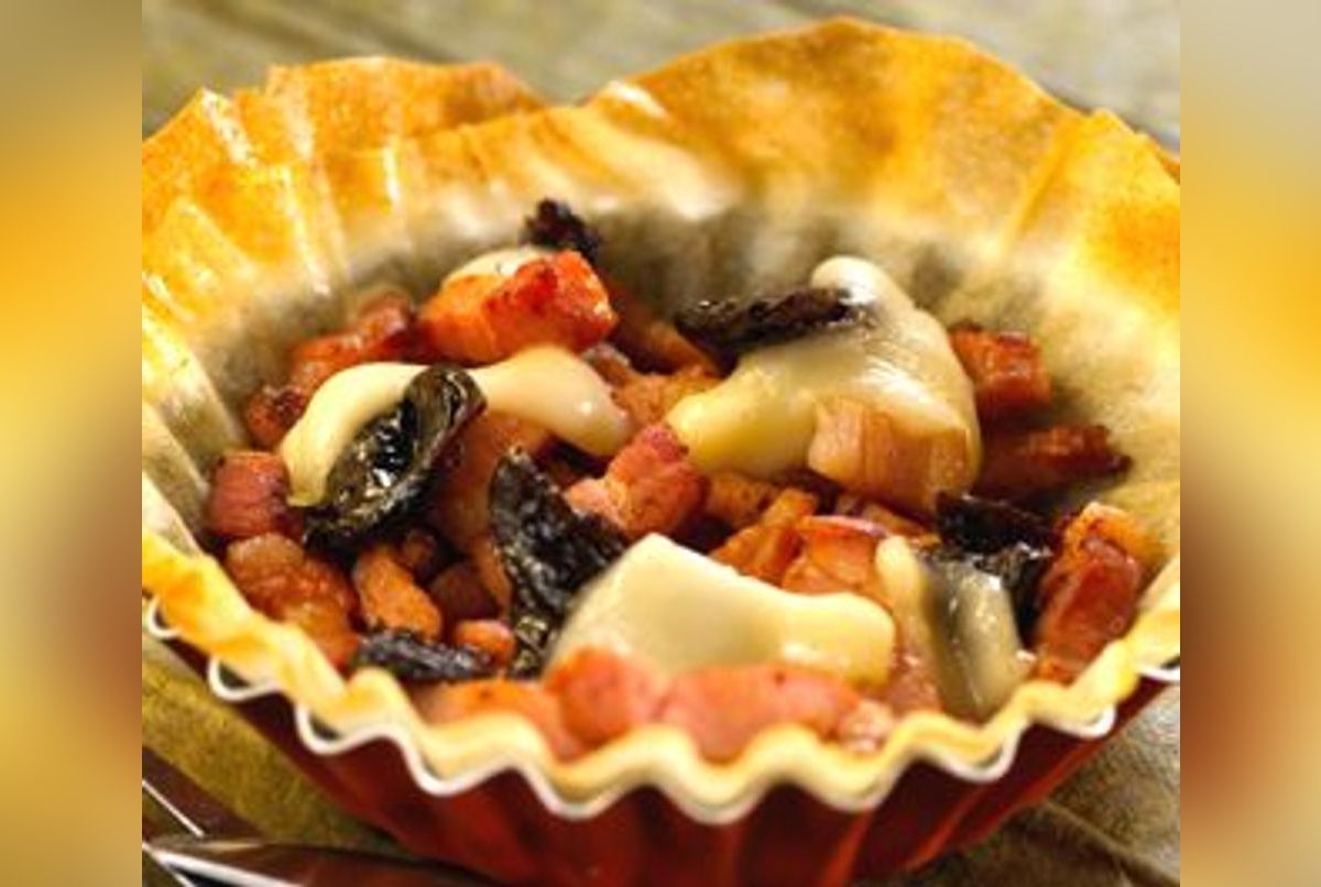 Croustillant de cousteron aux lardons et pruneaux