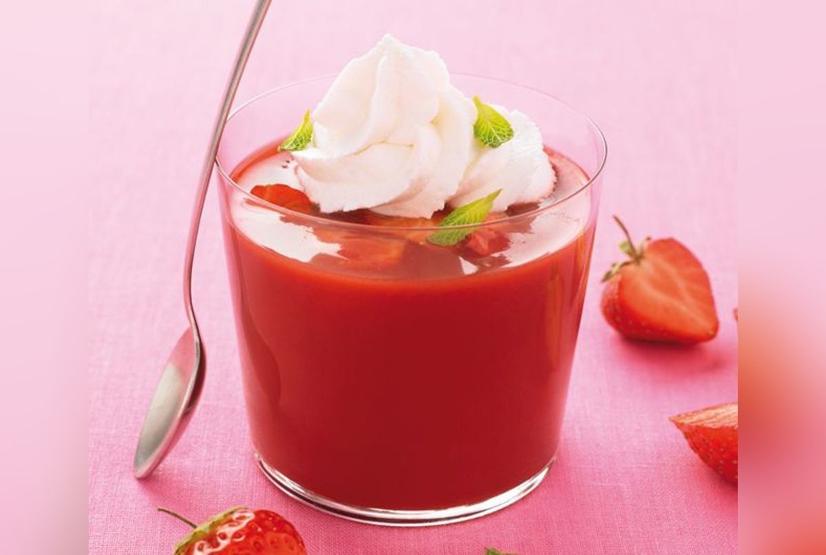 Soupe De Fraises, Infusion Menthe Et Chantilly : La Recette - Cuisine ...