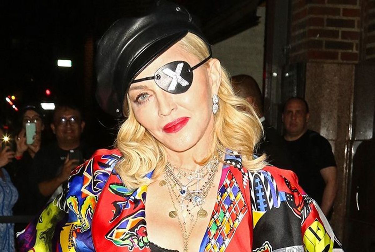 Madonna métamorphosée : chevelure rose et visage modifié… Ses fans ne la  reconnaissent pas
