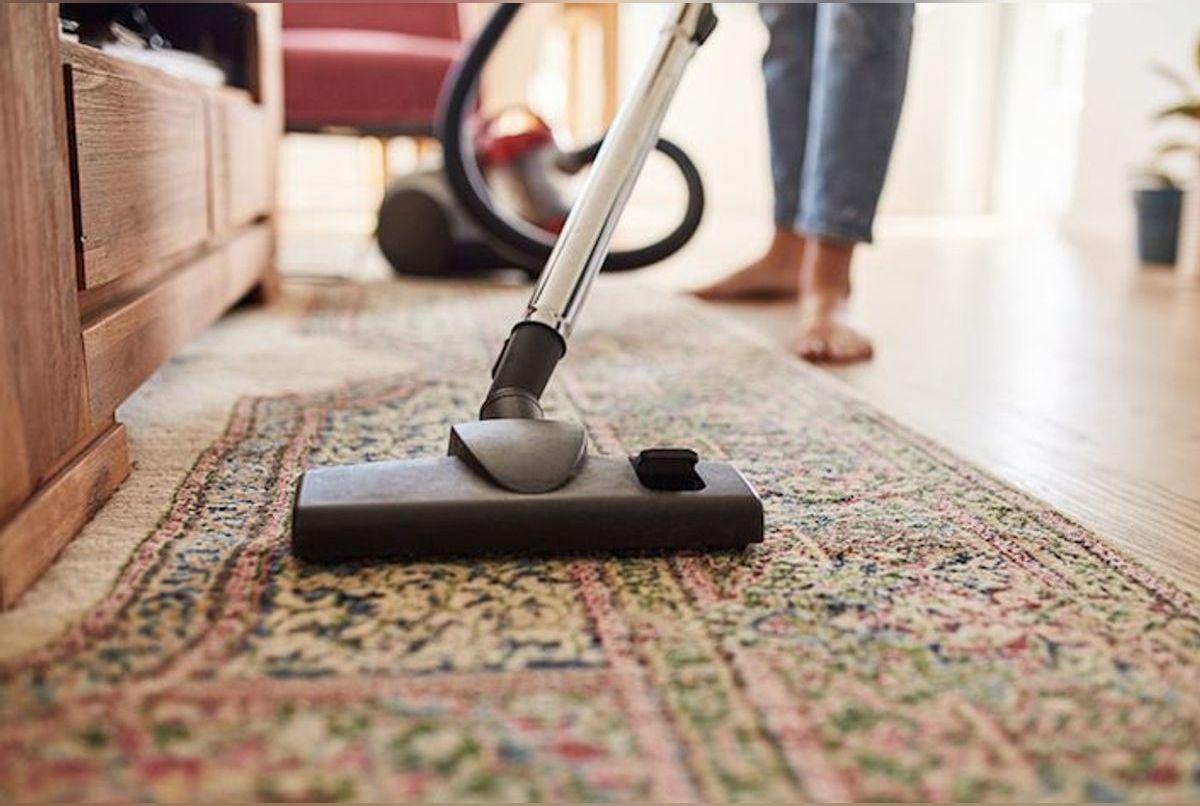 Comment entretenir et nettoyer un tapis selon sa matiere ? - Inspiration  Luxe