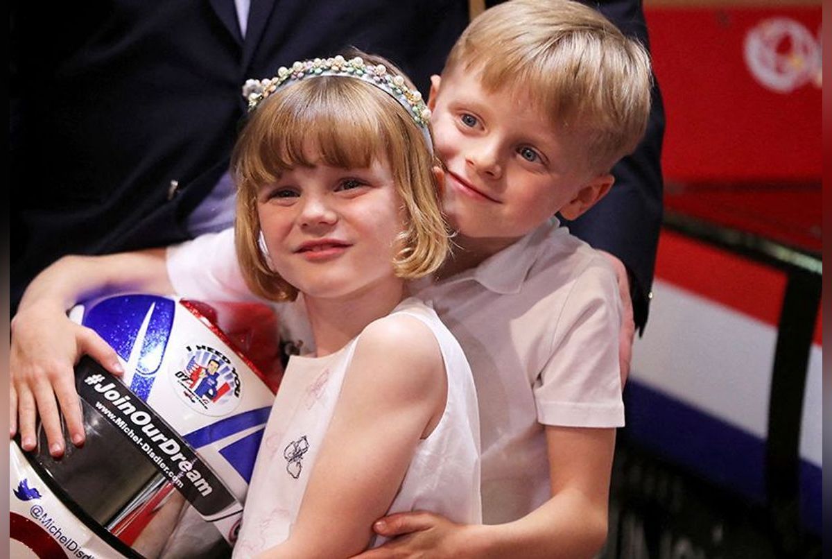 Charlene de Monaco : ses jumeaux Jacques et Gabriella font leur rentrée  sans elle… La vidéo émouvante sans leur mère