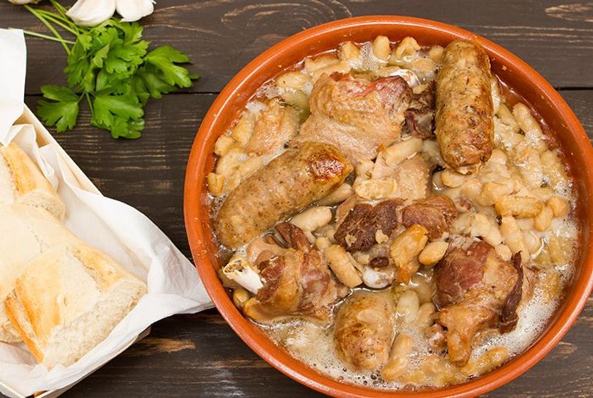 Voici la vraie recette du cassoulet de Castelnaudary et cest la Grande  confrérie du cassoulet qui le dit