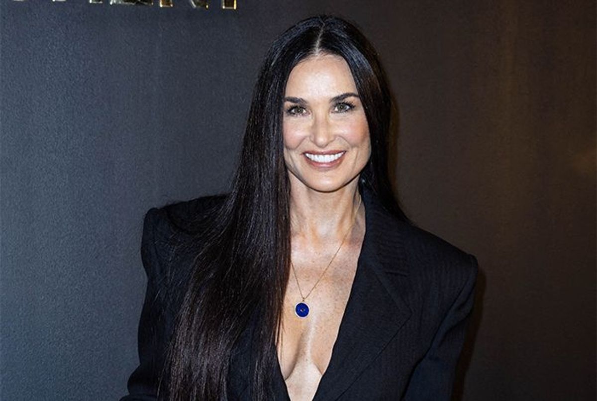 Demi Moore 59 ans et méconnaissable : visage lisse, peau tirée, abus de  chirurgie esthétique ? « Je ne la reconnais pas », ses fans se désolent