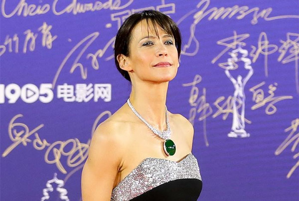 Sophie Marceau topless à 55 ans... Elle dévoile son corps nu sans complexe  « Sentons-nous libre de vieillir »