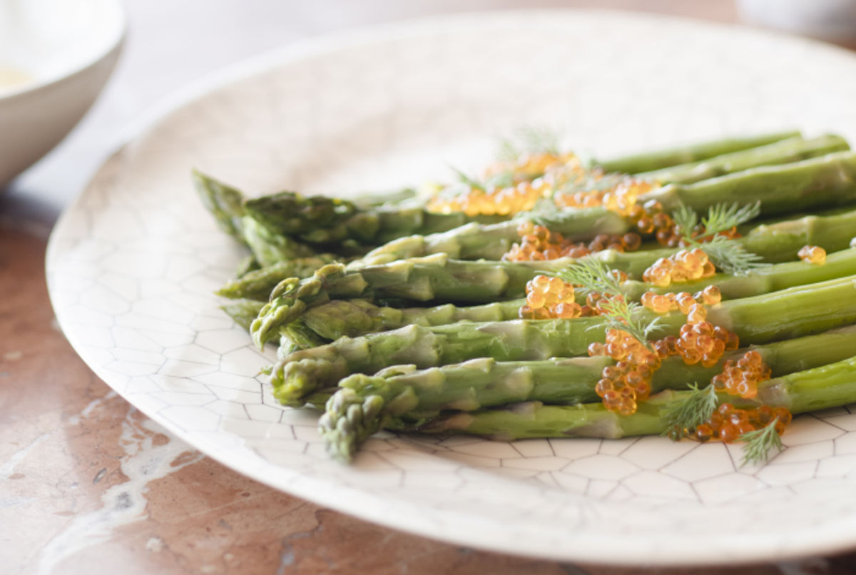 Asperges Vertes, Sauce Hollandaise De Cyril Lignac