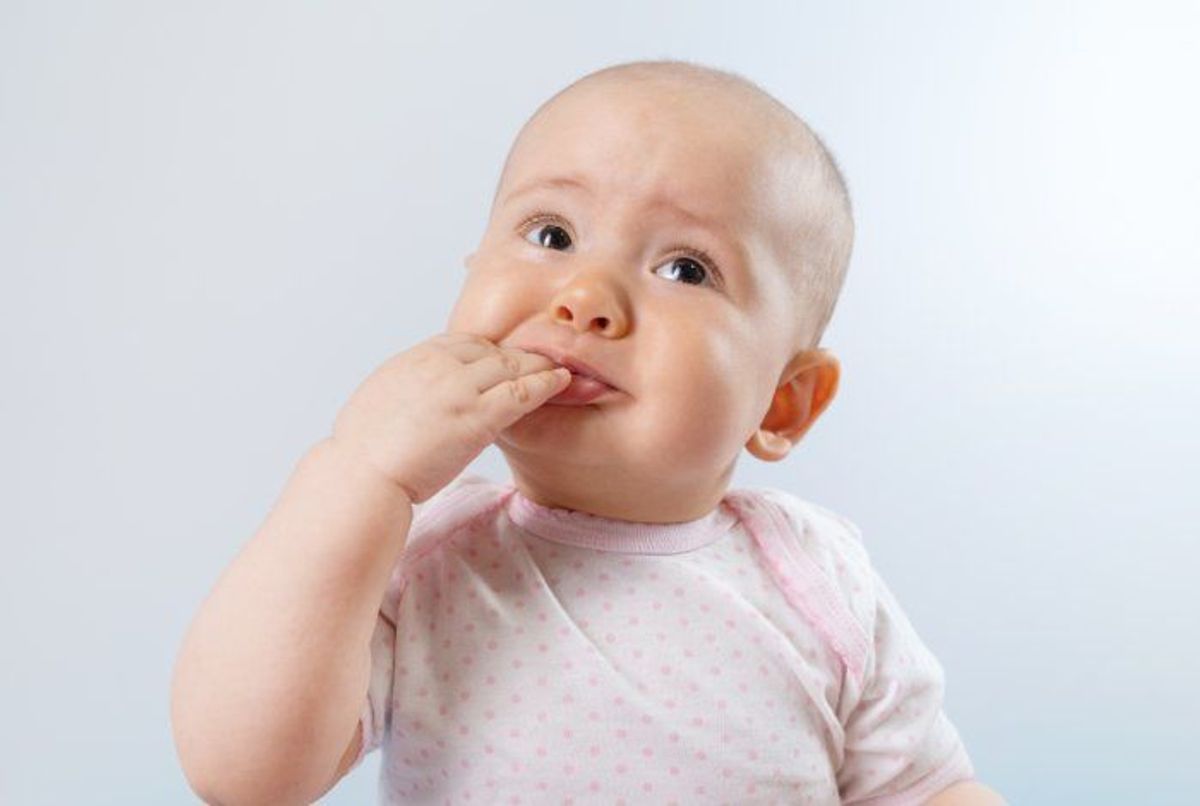 Voici comment soulager les poussées dentaires de bébé