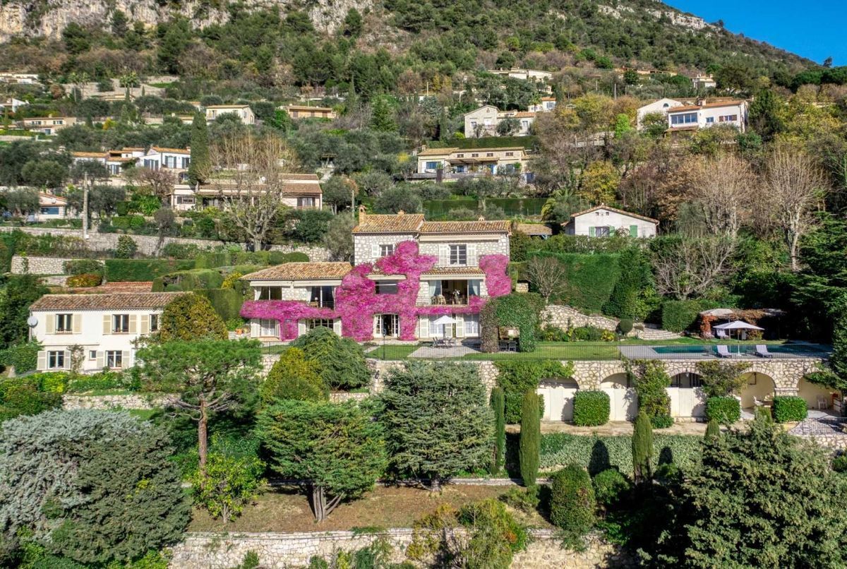 La sublime maison du célèbre film « La Main au Collet » d'Alfred