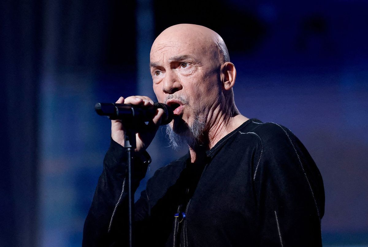 Florent Pagny annonce être atteint d'un cancer du poumon, il annule sa  tournée, Musique