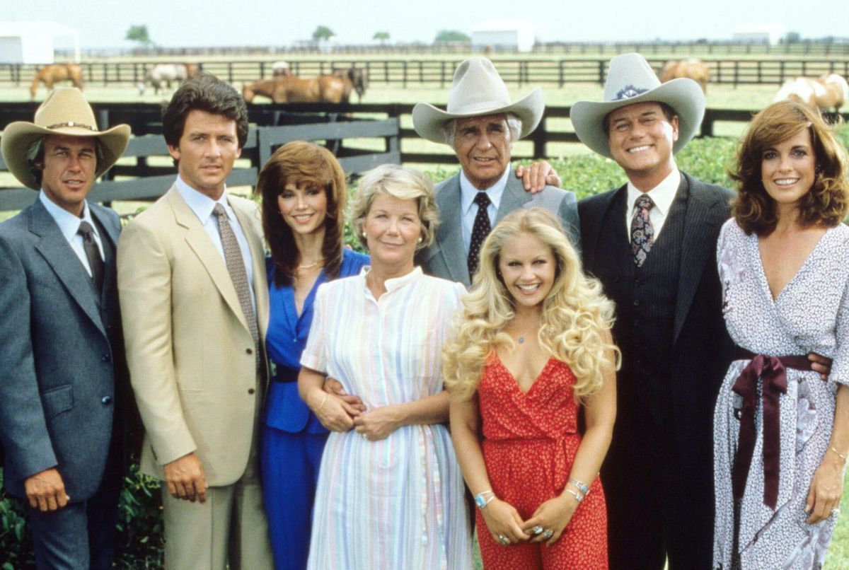 « Dallas » : Les Acteurs Réunis Pour Les 45 Ans De La Série… La Photo ...