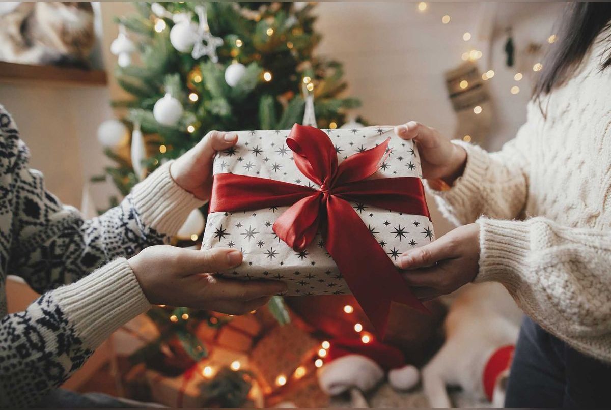 Cadeaux de Noël : nos idées pour les emballer sans utiliser de scotch :  Femme Actuelle Le MAG