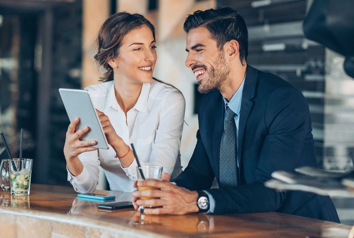 Licenciée à cause de sa relation avec un collègue que dit la loi