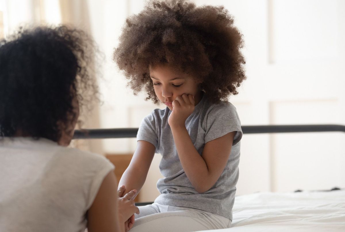 Mon enfant s’est abîmé une dent : dans quel cas dois-je courir aux urgences ?