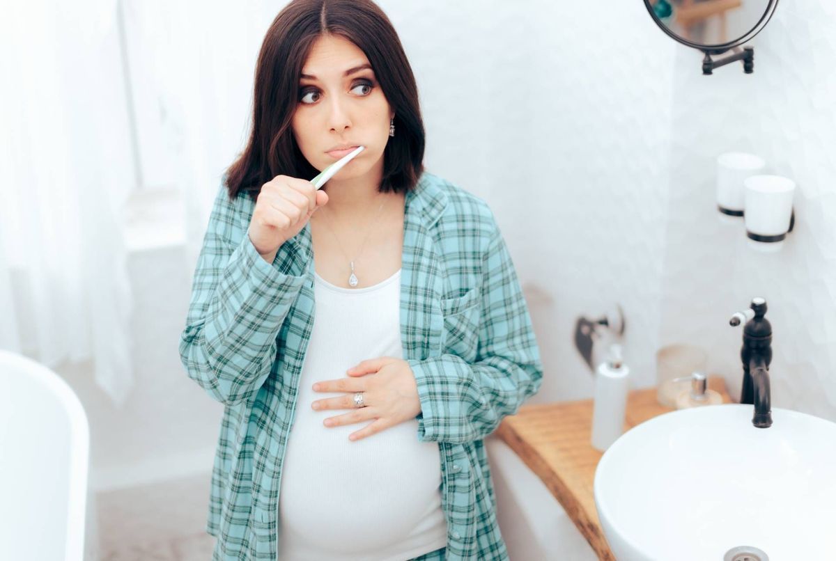 Santé des gencives : ces 4 stades hormonaux chez les femmes peuvent fortement l’influencer
