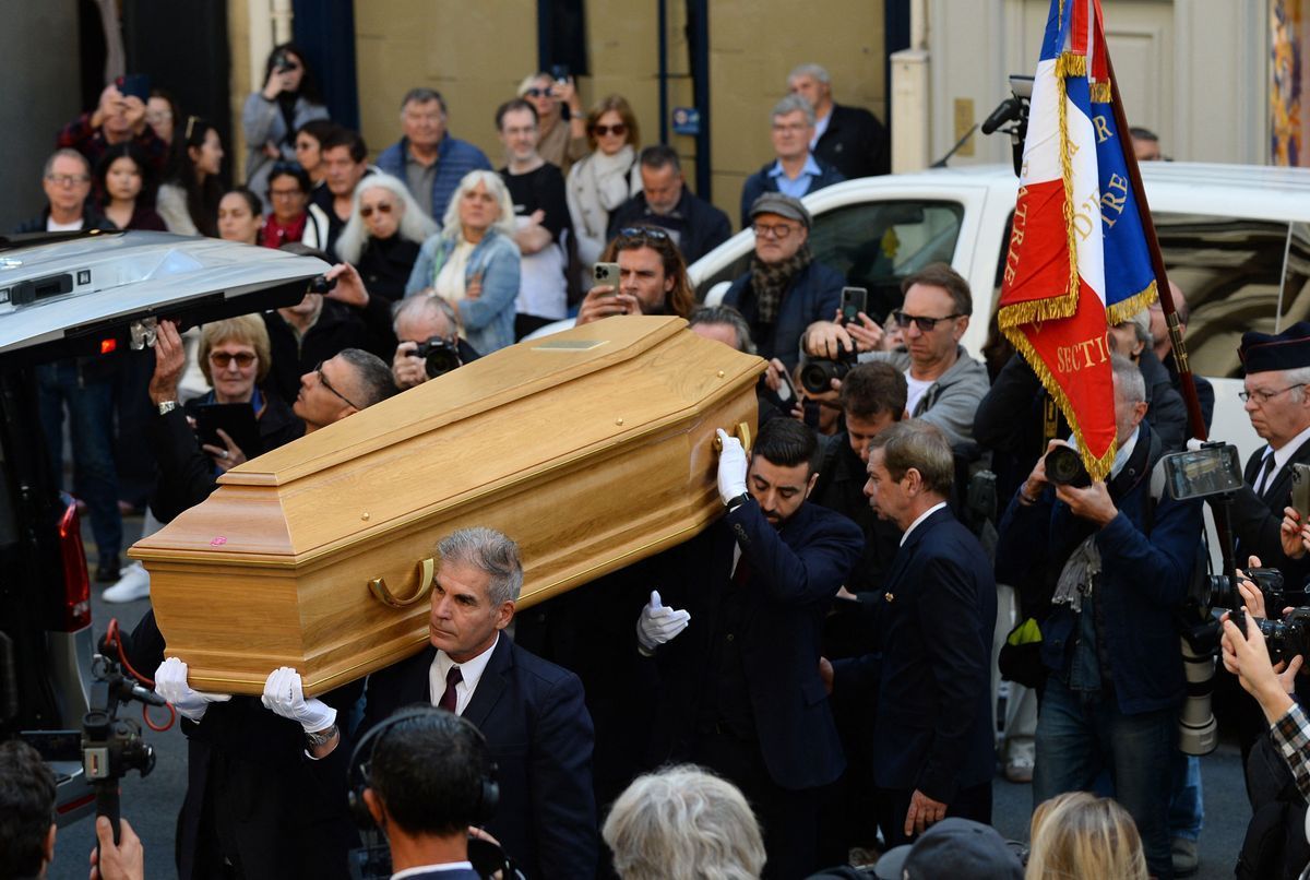 Mort de Claudia Cardinale : Nikos Aliagas, Paul Belmondo, Catherine  Jacob... de nombreuses célébrités présentes aux obsèques de l'actrice