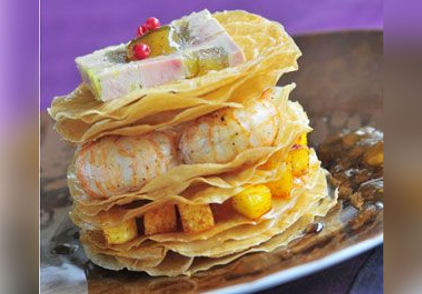 Millefeuilles de foie gras à la confiture de figues et langoustines
