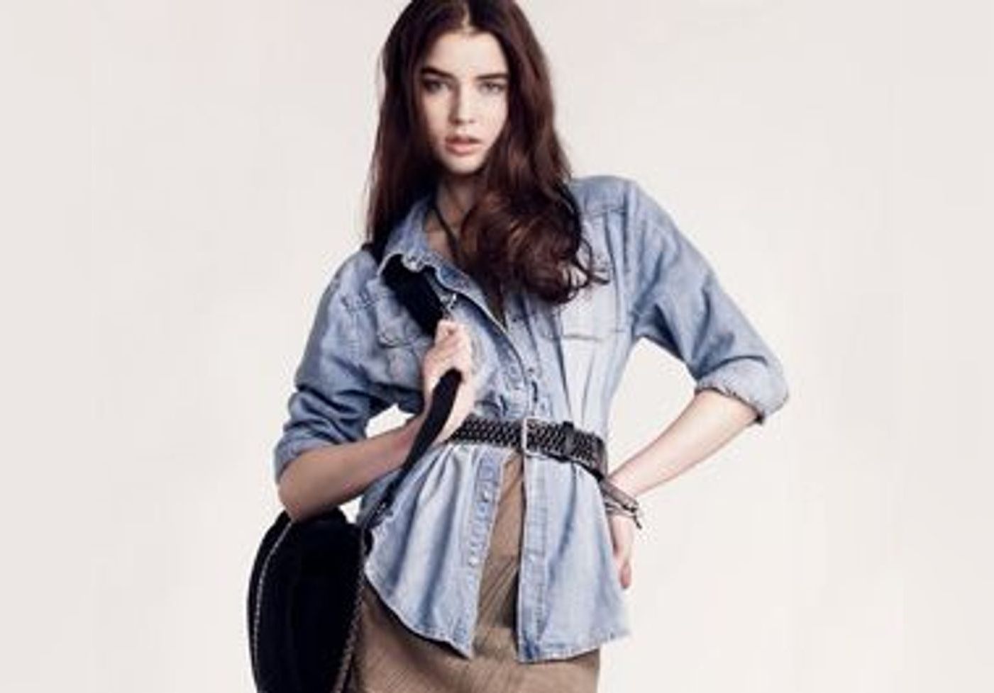 Comment porter la chemise en jean : mode printemps-été 2010