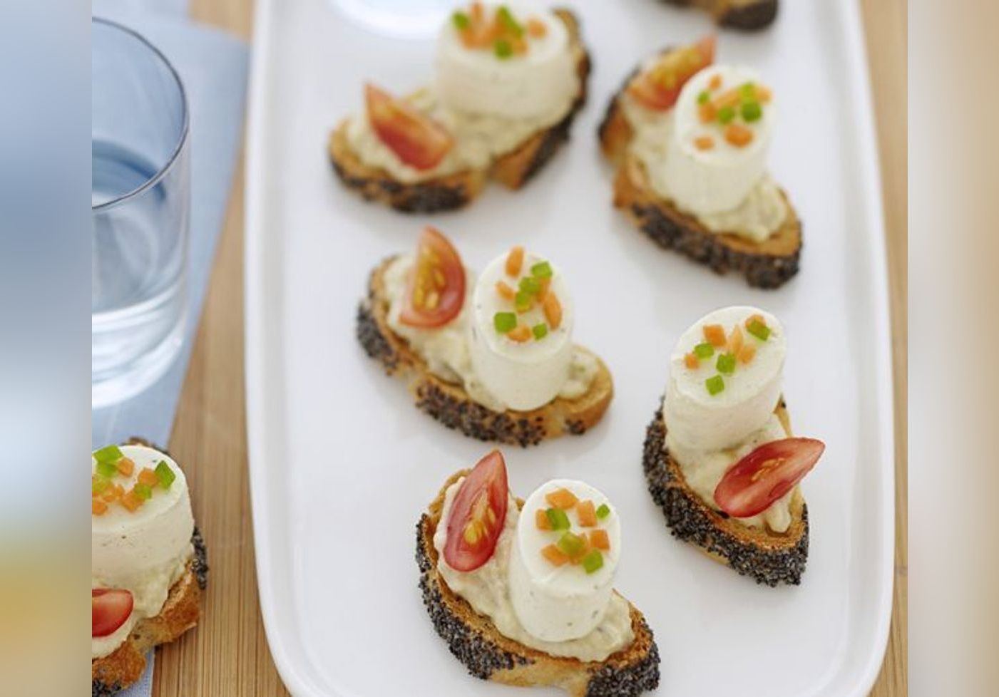 Bruschetta au caviar d'aubergine et Apérivrais Pesto Recette Version