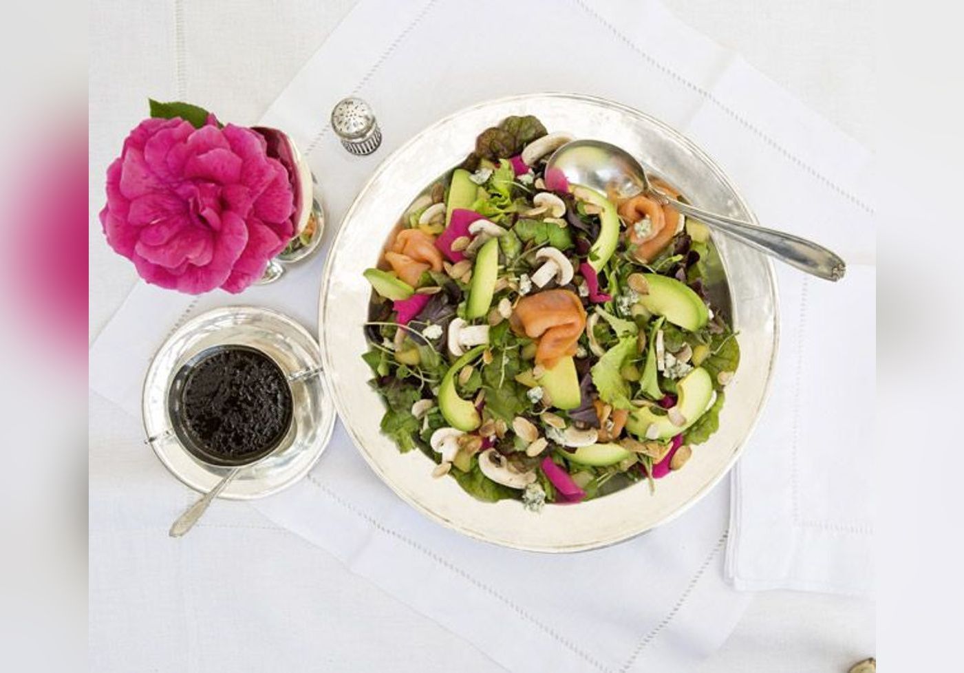 Salade saumon fumé avocat : recette à l'avocat - Version Femina