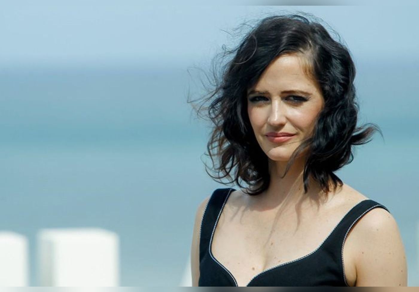 https://resize.prod.femina.ladmedia.fr/rblr/1401,978/img/var/2019-11/eva-green.jpg