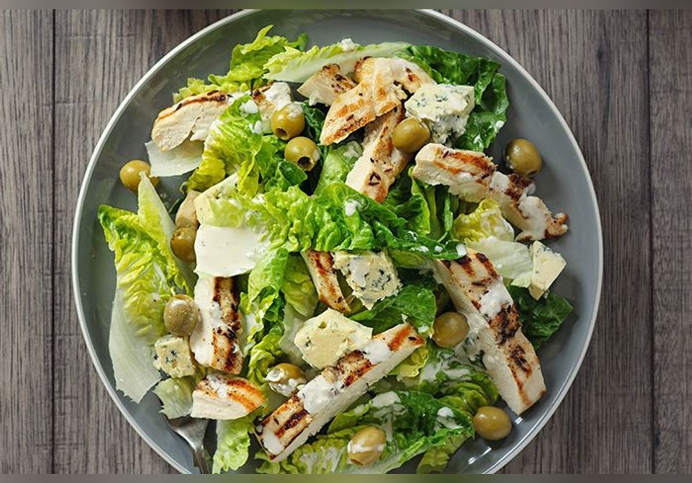 Cyril Lignac Revisite La Recette De La Salade Cesar Et C Est A Tomber