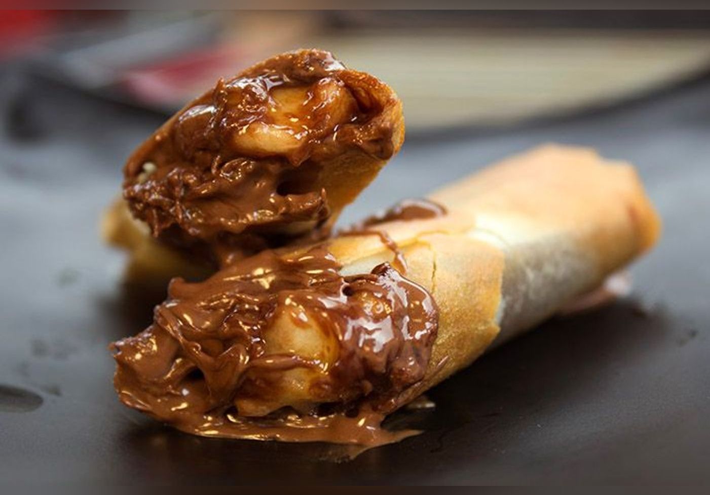 Cyril Lignac Devoile Sa Recette Des Nems De Banane Au Chocolat Et On Ne Peut Pas Y Resister
