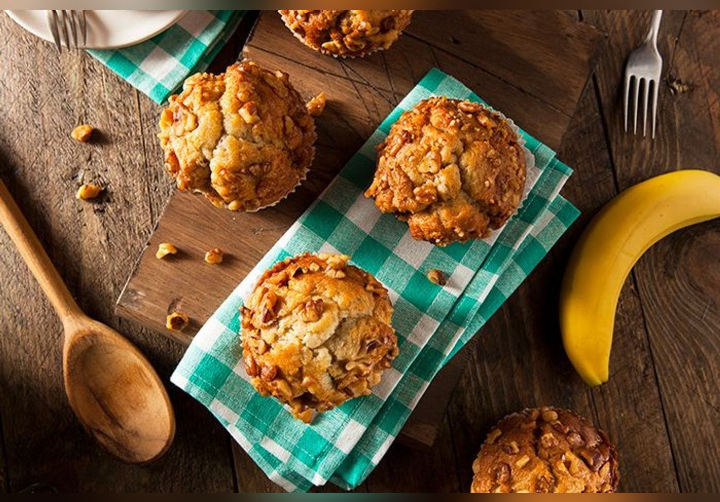 Voici Le Dessert Que Julie Andrieu Realise Pour Recycler Du Pain Rassis Et Des Fruits Fletris Et Il Est Tres Gourmand