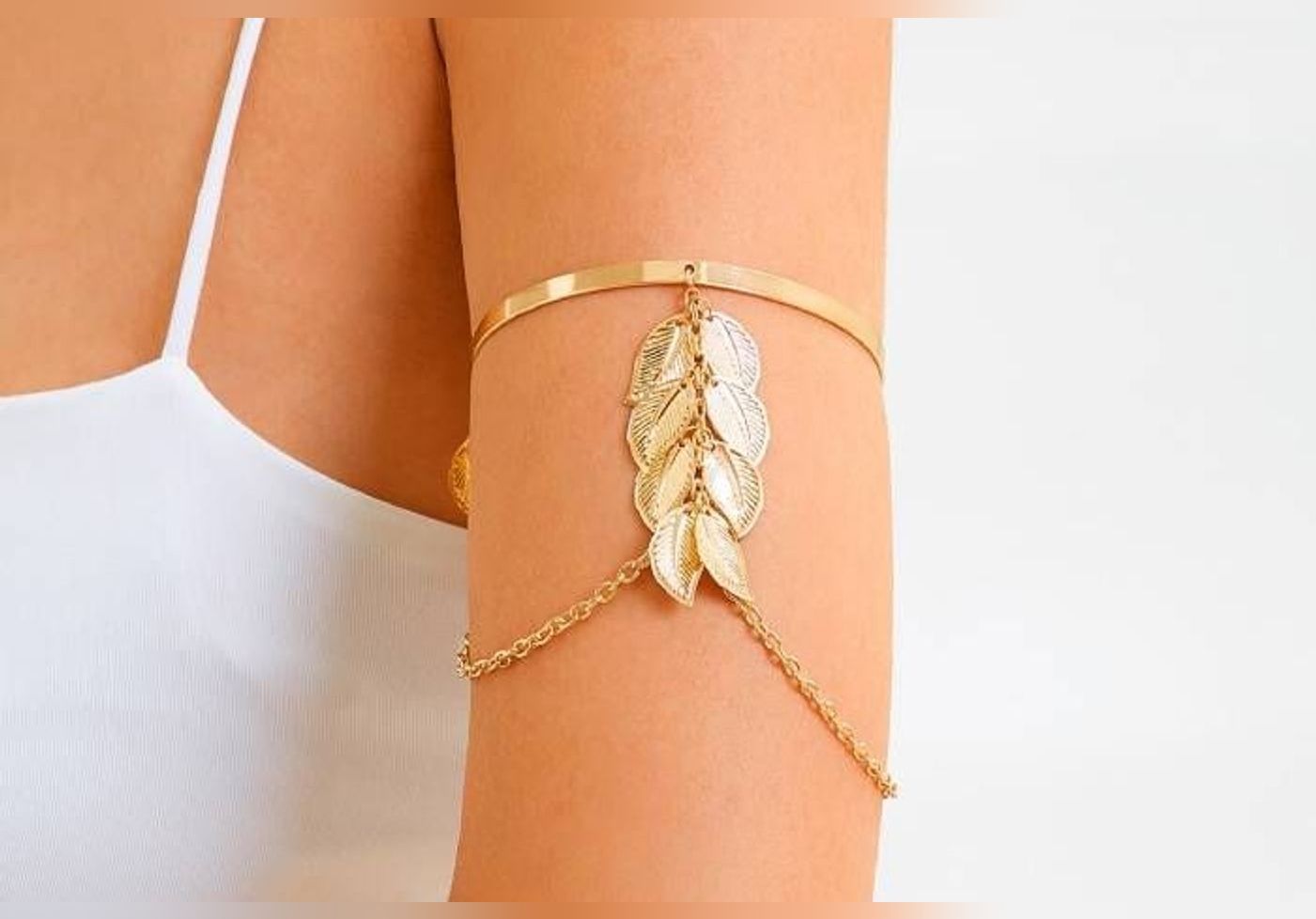 7 bracelets de bras à adopter pour célébrer le retour de ce vestige des