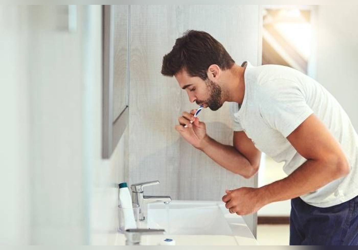 Voici pourquoi vous ne devriez surtout pas rincer votre bouche après le brossage de dents