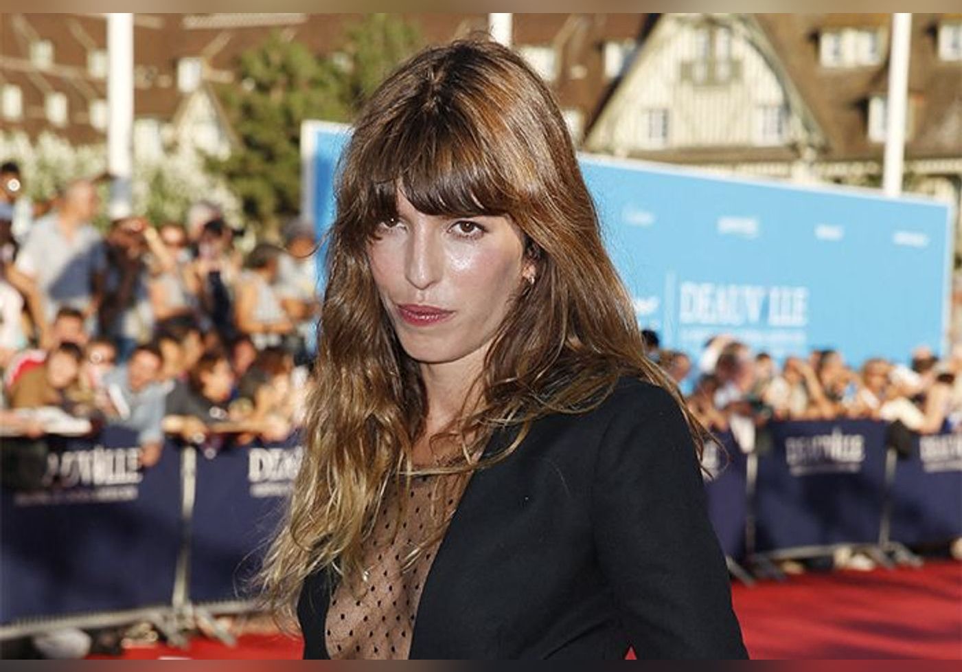 Lou Doillon enceinte à ans elle attend son second enfant La sœur de Charlotte Gainsbourg