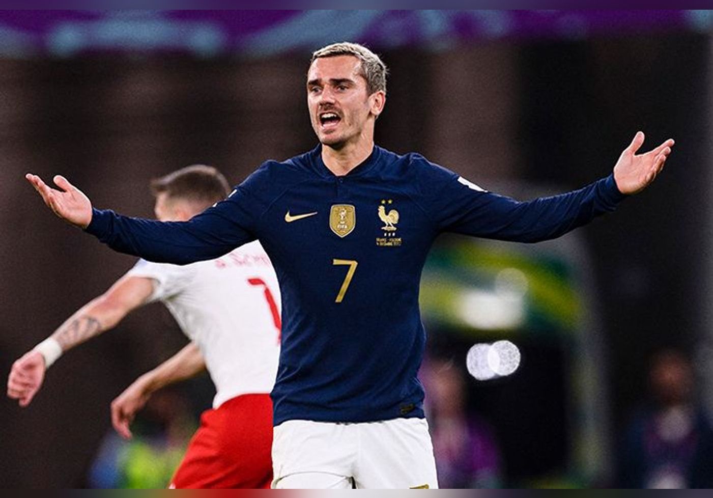 Voici pourquoi Antoine Griezmann joue avec un maillot à manches longues… Le footballeur cache