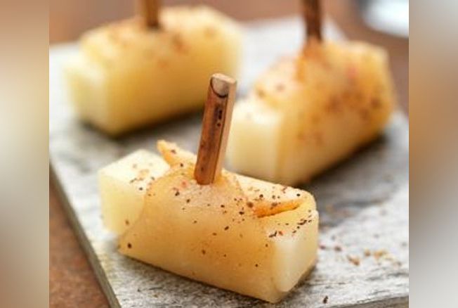 Bouchées de fromage Pur Brebis Pyrénées roulées aux tranches de poires fondantes