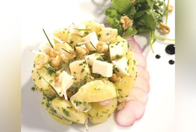 Salade de pommes de terre et cubes de Chavignol