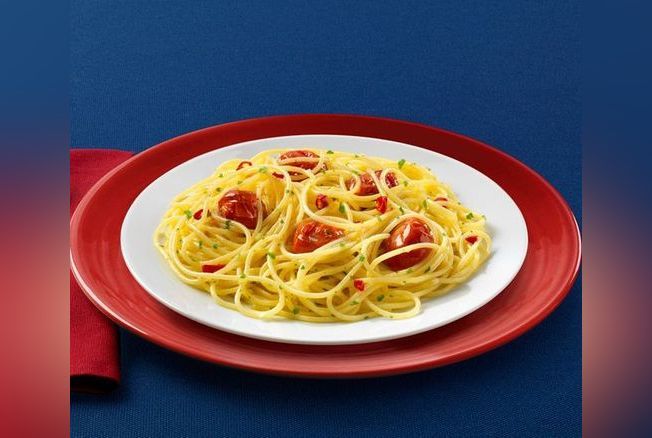 Spaghetti sans gluten, au peperoncino et tomates caramélisées 