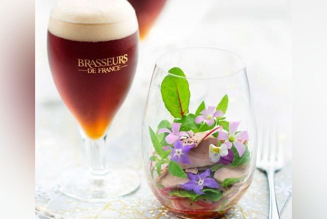 Salade folle pétales de fleurs et foie gras