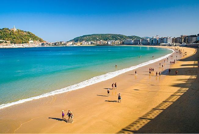 4 plages spectaculaires : la Concha en Espagne