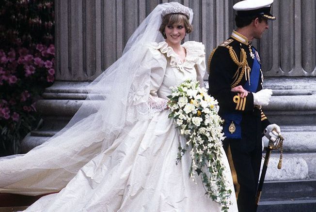 Princesse Diana : ce parfum qui a failli ruiner sa robe de mariée le jour de son mariage