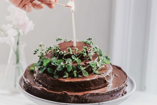 Gateau D Anniversaire Au Chocolat Et A La Courgette D Angele Ferreux Maeght
