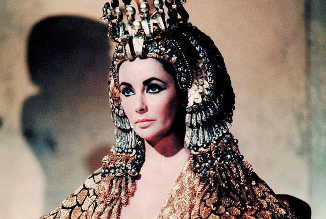 À quoi ressemblait Cléopatre, considérée comme la plus belle femme de tous les temps, selon les experts ?