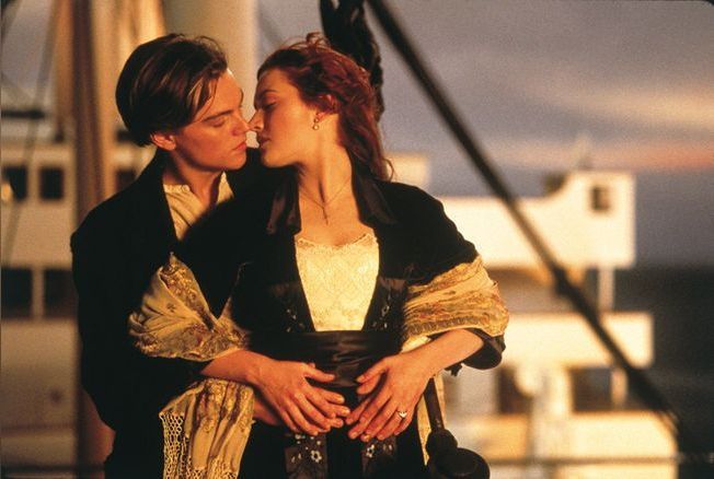 Titanic : cette fin alternative inconnue du grand public crée le buzz... La scène coupée laisse sans voix !