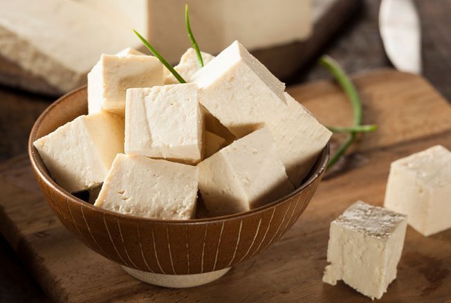 Tofu soyeux : bienfaits, recettes… une naturopathe nous dit tout