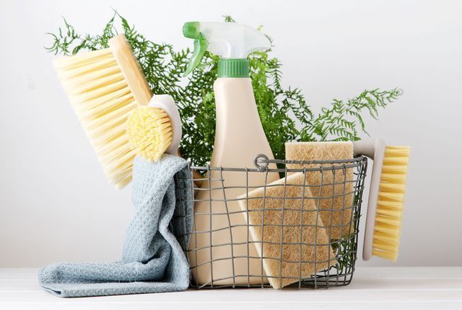 Ménage au naturel : 4 recettes à moins d'un euro pour nettoyer toute la maison