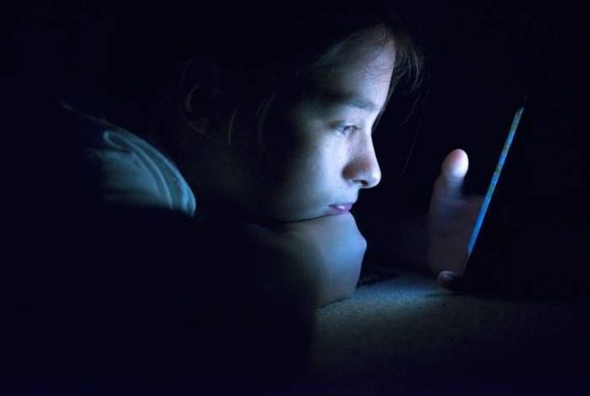 Les enfants sont de plus en plus exposés à la pornographie et aux images violentes diffusées sur Internet