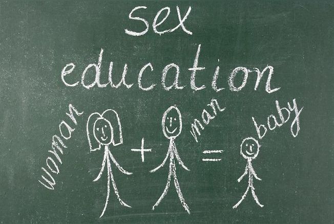 Selon une étude, les ados ayant reçu des cours d’éducation sexuelle tomberaient moins enceintes